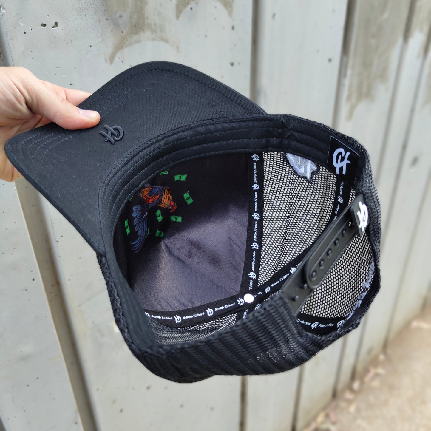 PARA DEL MUNDO TRUCKER HAT