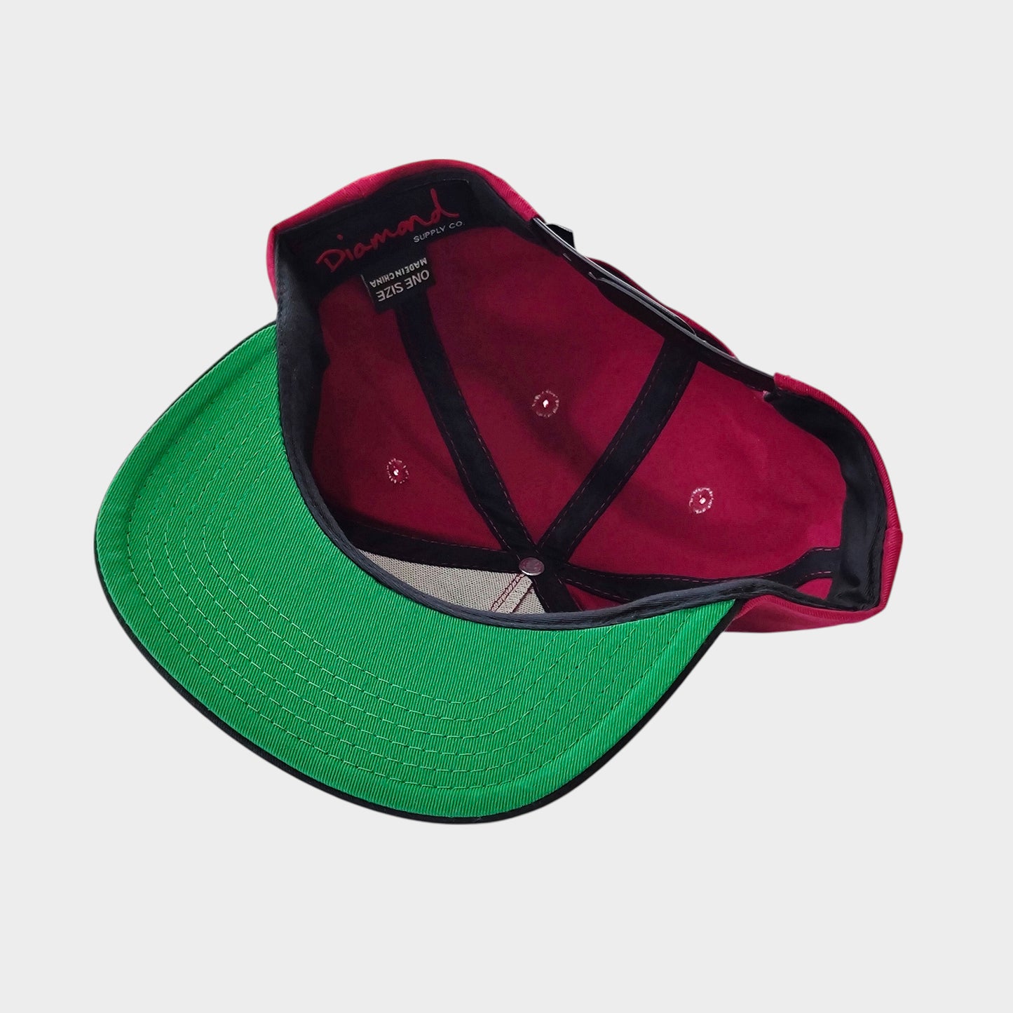 DIAMOND EVERYTHING - FLAT Red snapback