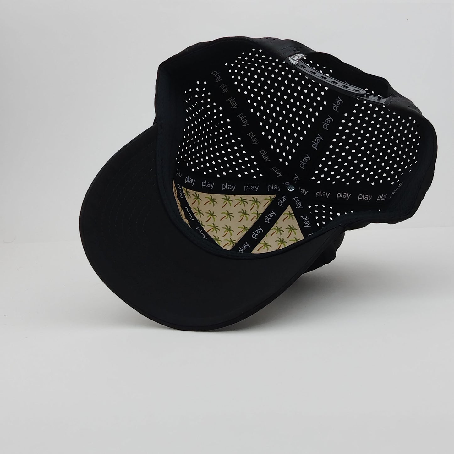 Play 7-Panel Trucker GOLF Hat