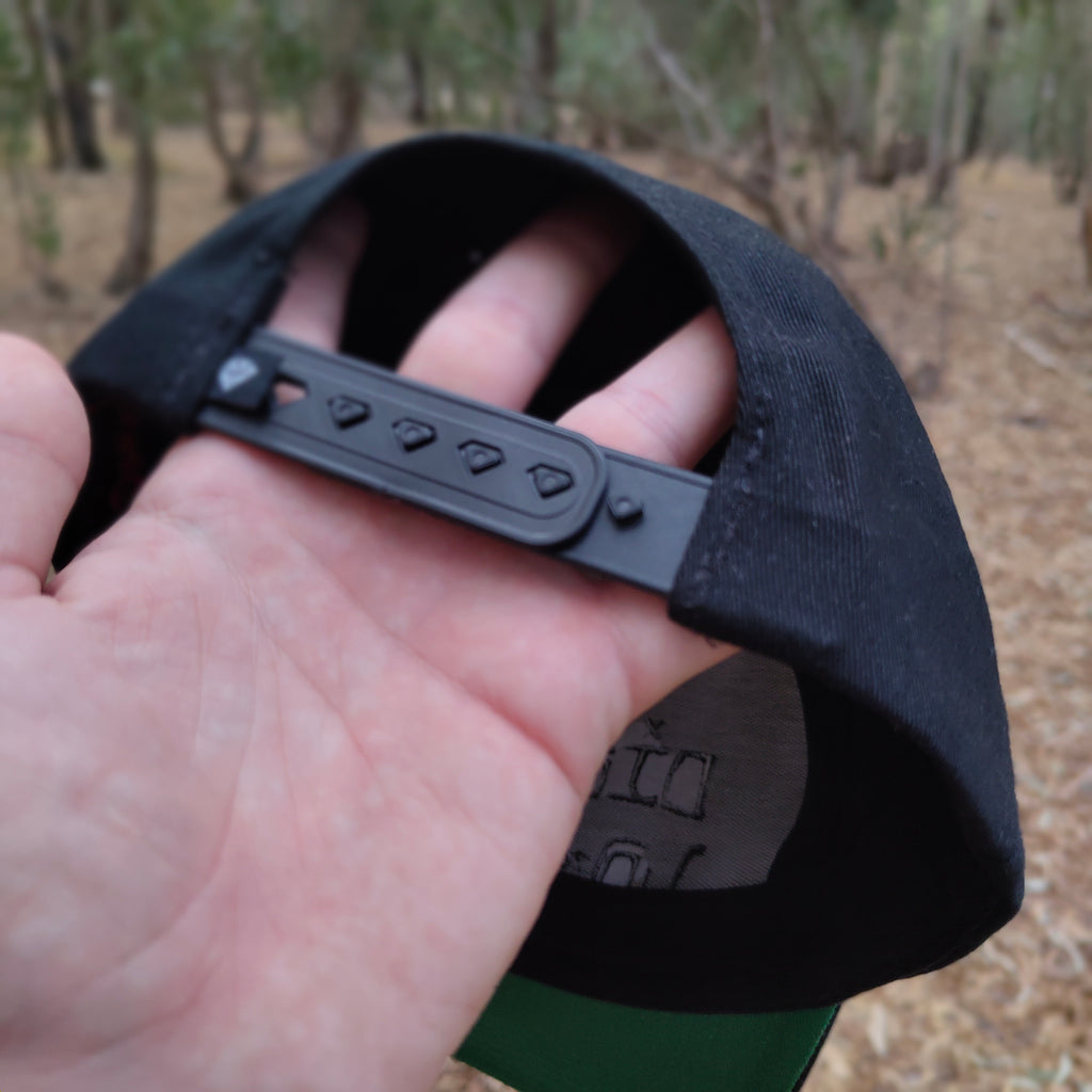 FLAT Black snapback - DIAMOND EVERYTHING