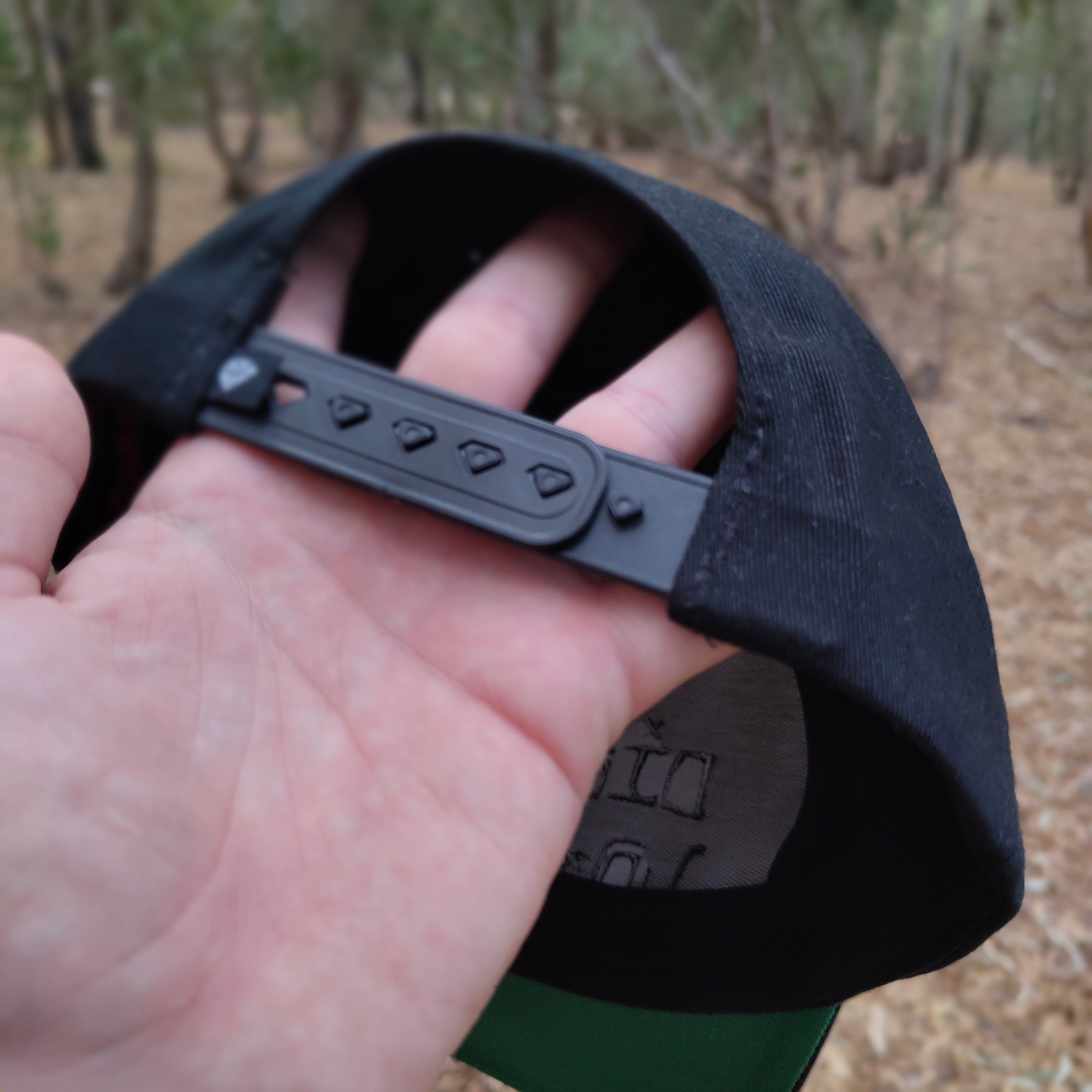 FLAT Black snapback - DIAMOND EVERYTHING