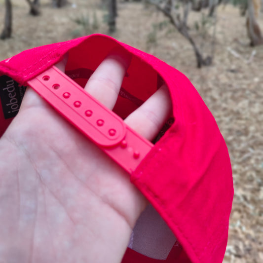 VINTAGE RED SNAP