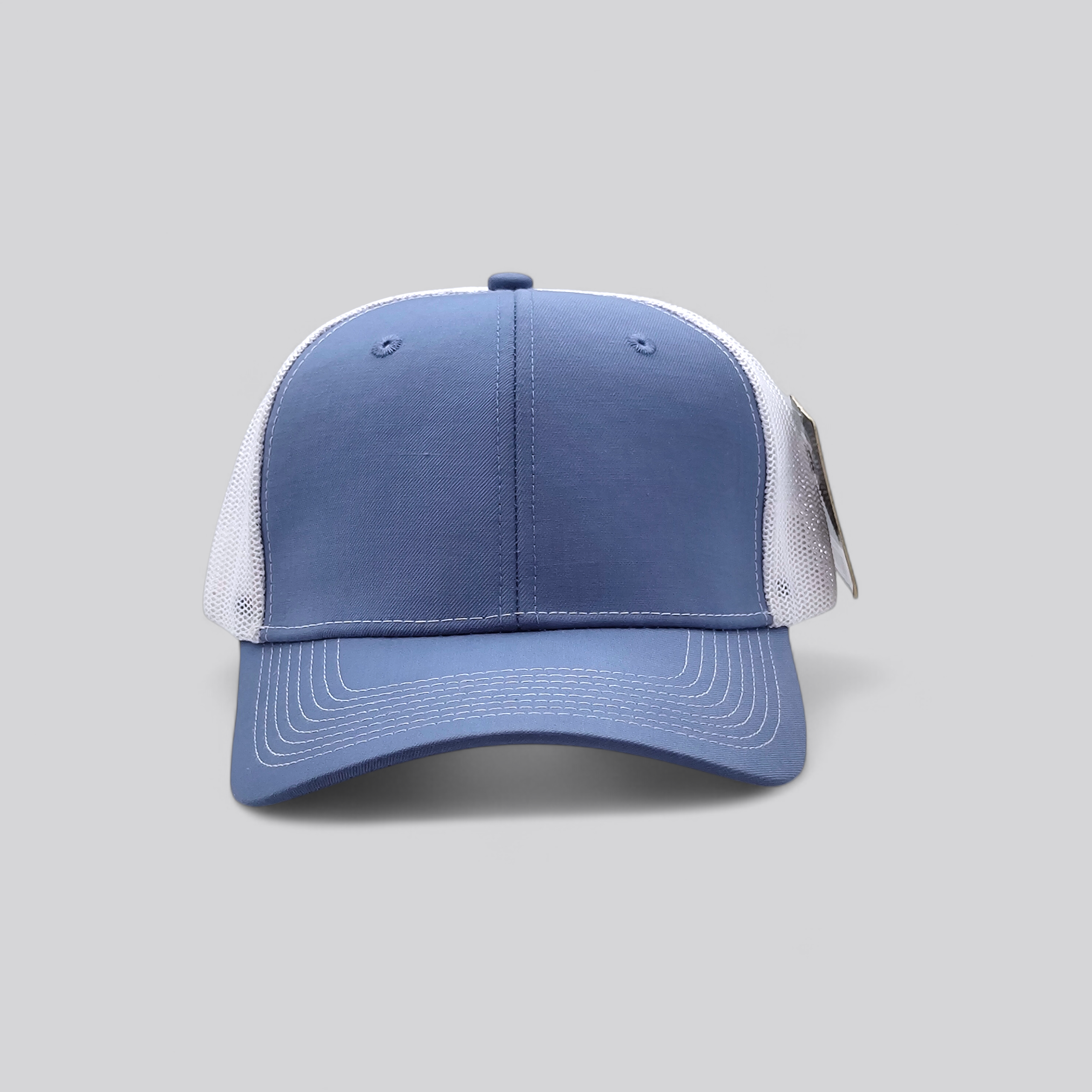 GREAT SHARK - Minimalist Trucker Cap - Light/Dark Blue